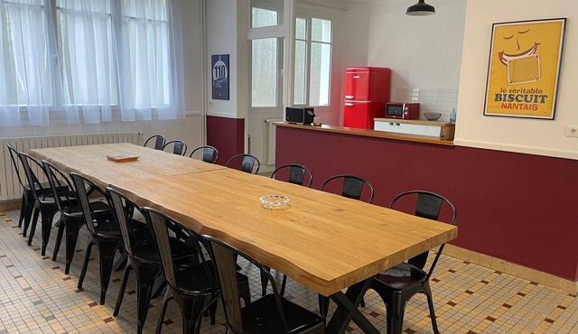 Family home near Zoo and racetrack