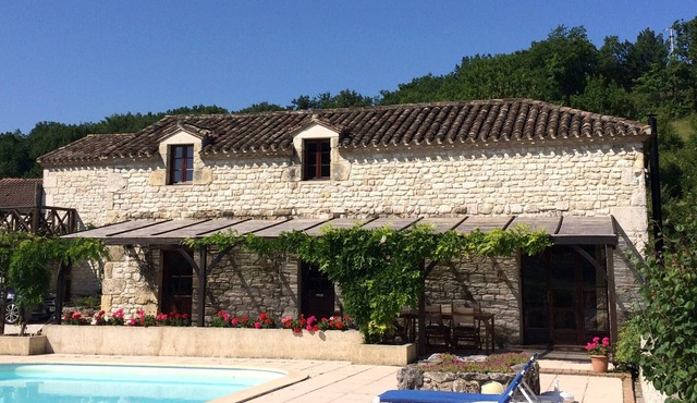 Family holiday home in rural France with large pool and far reaching views