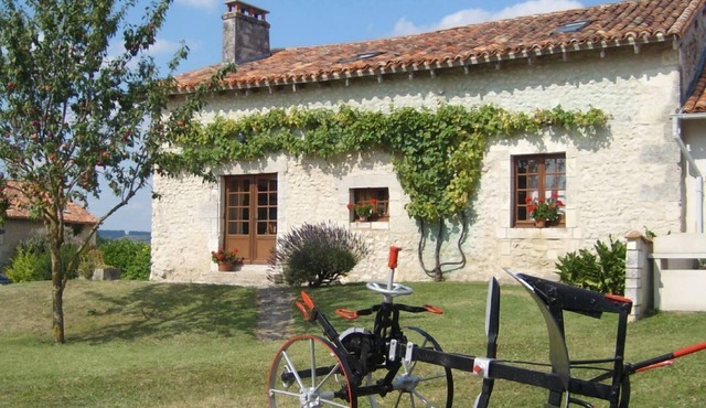 Family Holiday Hamlet - Heated Pools, Golf, Tennis, Creche, 10 mins to beach!