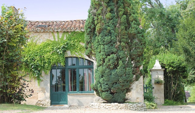 Family Holiday Hamlet - Heated Pools, Golf, Tennis, Creche, 10 mins to beach!