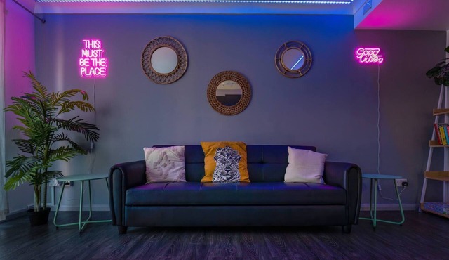 Family Holiday Home With Hot Tub Sleeps 8