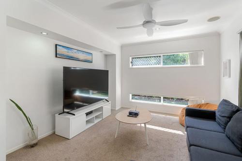 Family Holiday Retreat 4 Beds and Pool