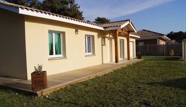 Family home 1000m from the ocean