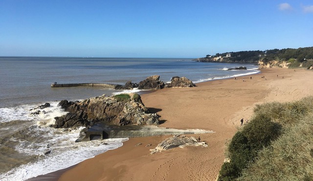 Family home 100m from the beach