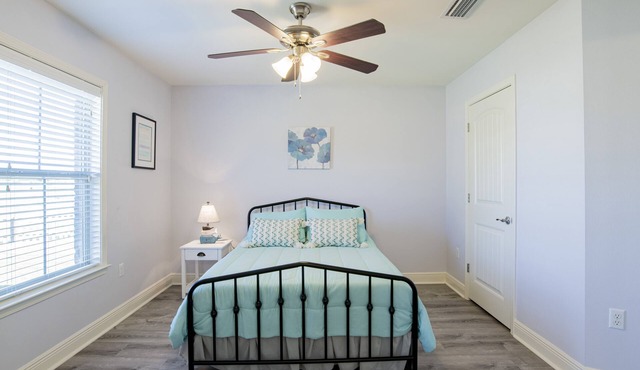 Family Home, 11 mi to Gulf Shores, 3mi to OWA!