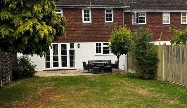 Family Home 3 Bed Vicarage Gardens, Wingham, Kent