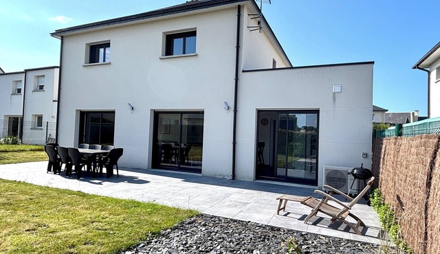 Family home, 4 bedrooms in the center of PORDIC