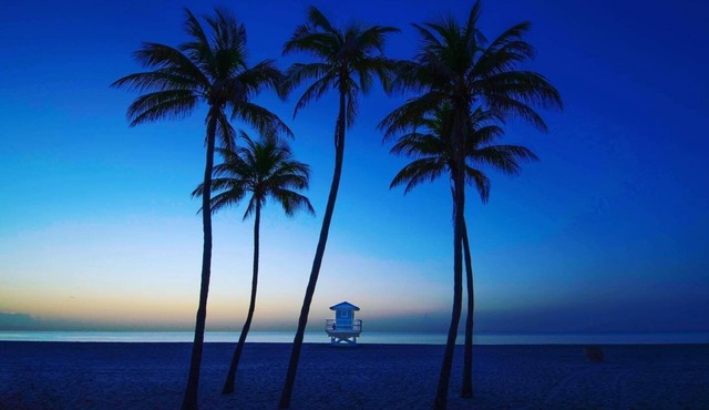 Family Home, 5 min Beach 15 min Hardrock Casino 4 min Downtown hollywood