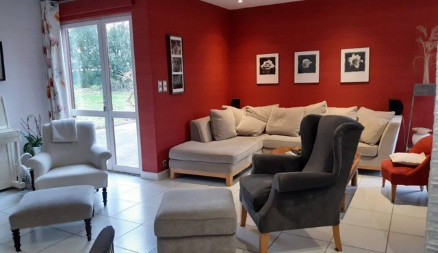 Family home 5 minutes from the sea with a large garden