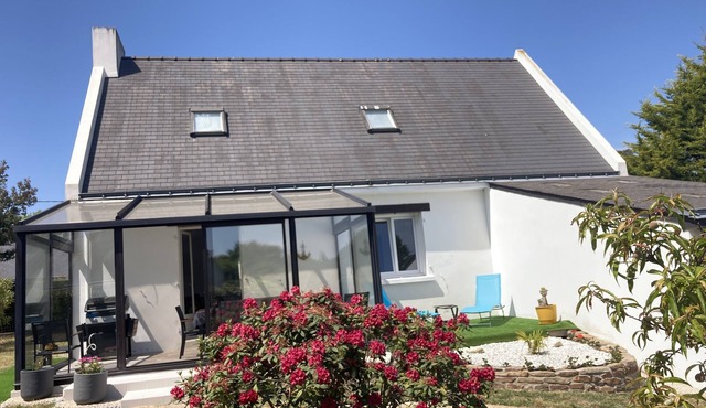Family home 5 minutes from the beach