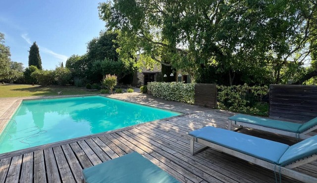 Family Home – 7 Bedrooms, 6 Bathrooms – Eygalières