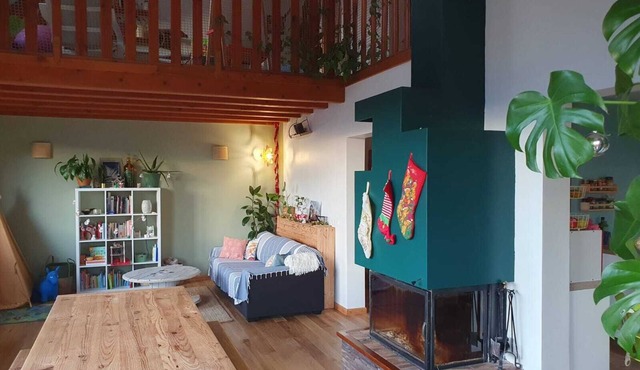 Family home between countryside and mountains