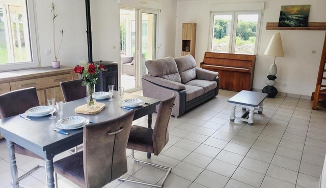 Family Home Between Land Sea Maison Familial Entre Terre et Mer Avec piscine