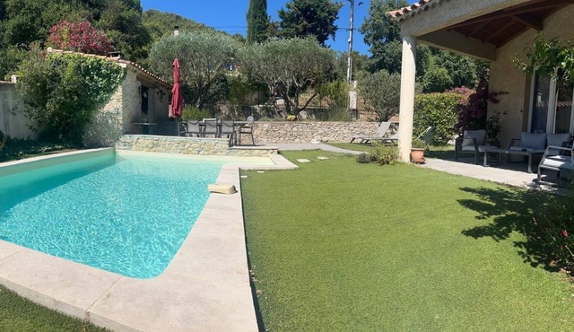 Family home between the sea and the Cevennes