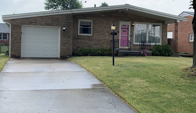 Family Home, Blocks from Pro Football Hall of Fame, Fenced Yard, Pet Friendly