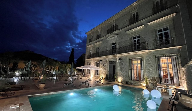 Family home, exceptional venue for events, for 30-35 people.