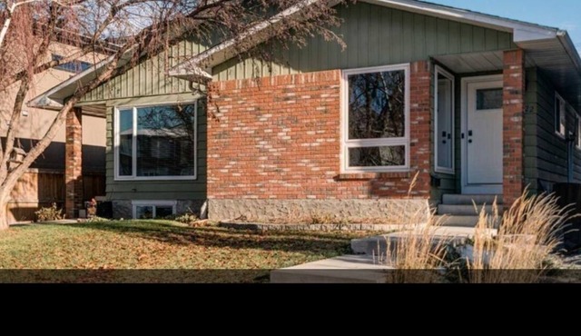 Family home for all things Calgary and Mountains!