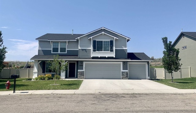 Family Home Great For Gatherings + Office