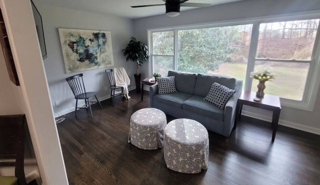 Family Home - Huge Yard Pets OK!