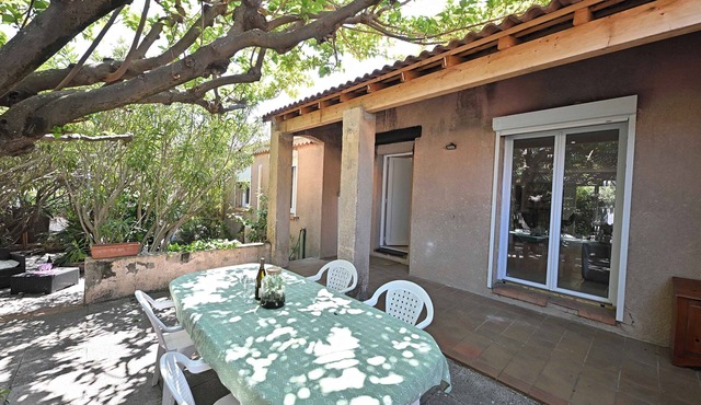 Family home ideally located between Aix-en-Provence and Marseille