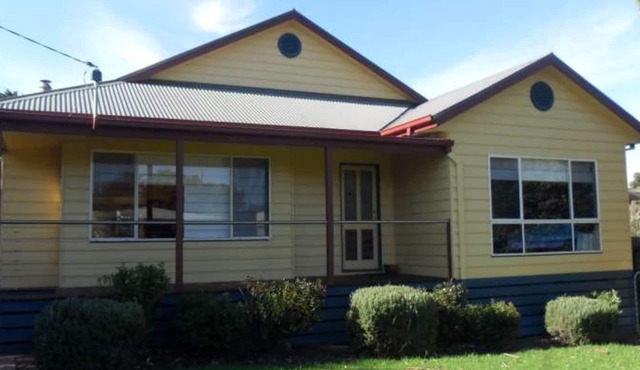 Family home in beautiful Smiths Beach.