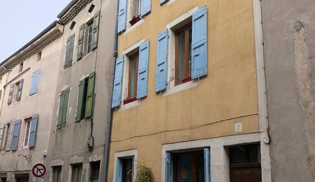 Family home in Die town center (sleeps 10, including 3 double beds).