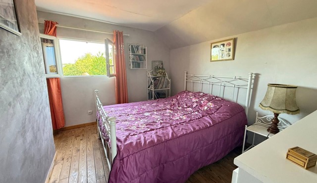 Family home in Fresselines, garden, river