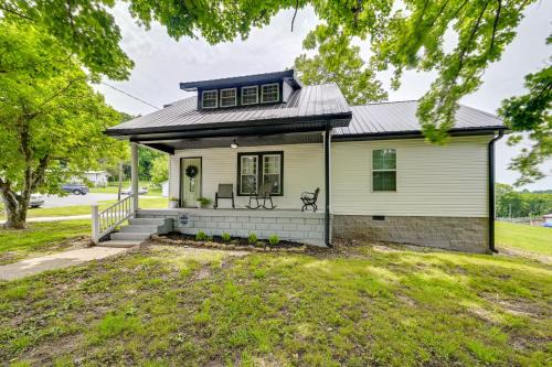 Family Home in Heart of Brownsville: Walk to River