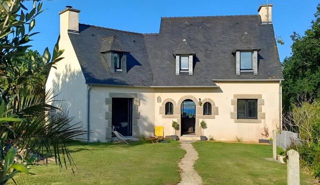 Family home in Locquirec Bay