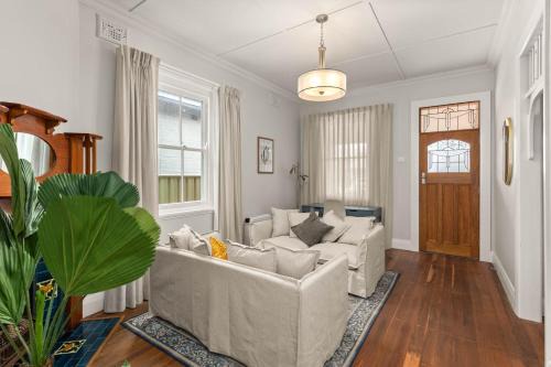 Family Home in Mayfield with Stylish Interior