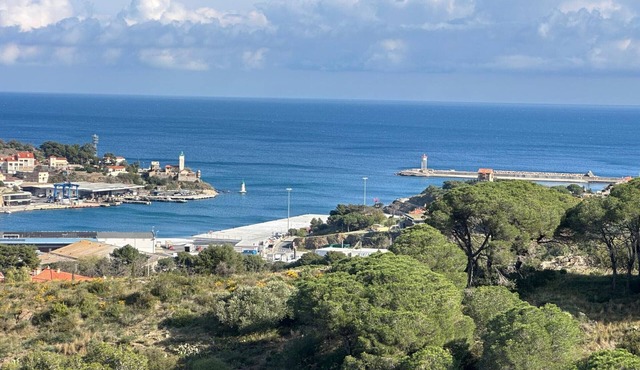 Family home in Port-Vendres with stunning view for 6 people
