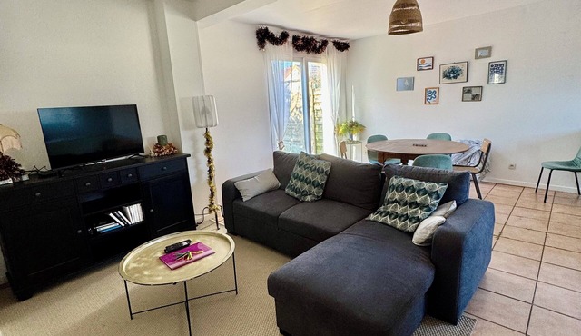 Family home, in the center of Ouistreham, near port, city center & DDAY beaches