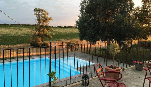 Family home in the country with swimming pool