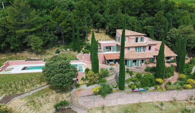 Family home in the Dentelles de Montmirail