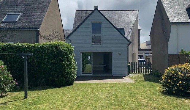 Family home in the heart of Quimiac, walking distance to beach and shops