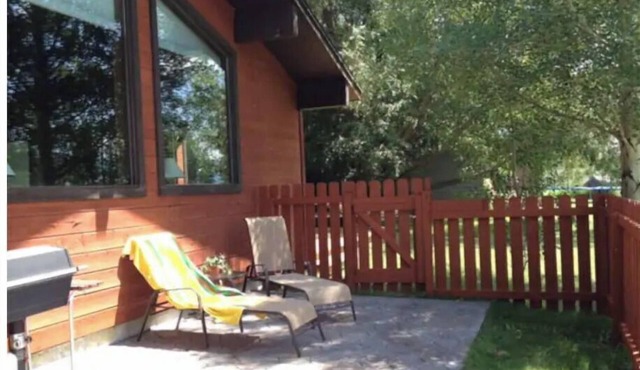 Family home in the middle of an outdoor paradise