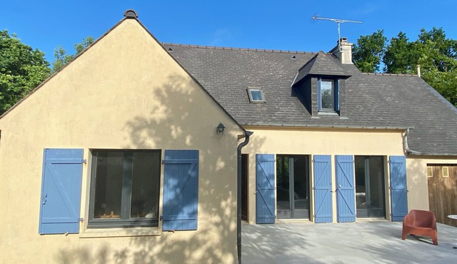 Family home in Trébeurden close to beaches and hiking trails.