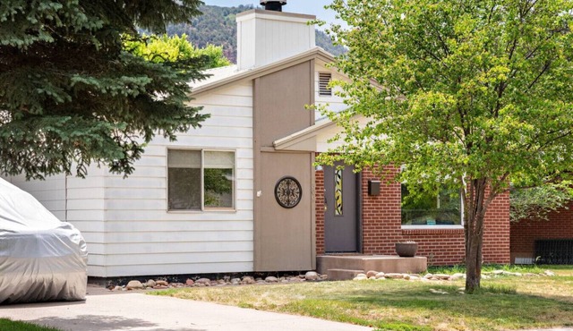 Family Home in Town, Across from Rio Grande Trail