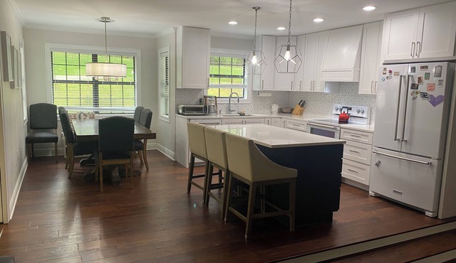 Family home located 3 miles from the downtown square and 4 miles from Ole Miss!