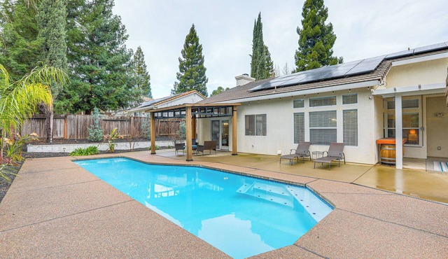 Family Home Near Folsom Lake in El Dorado Hills!