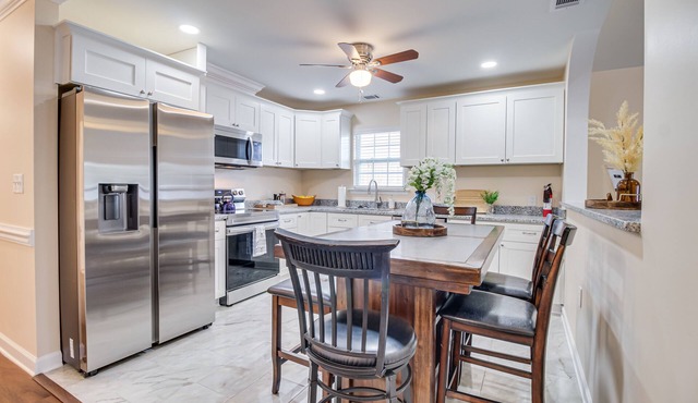 Family Home Near Downtown & Convention Center!