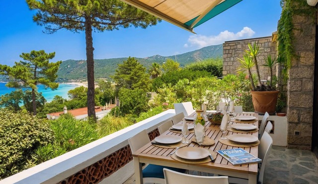 Family home near Ajaccio, Corsica 5-mn walk from Mare e Sole beach Sea view