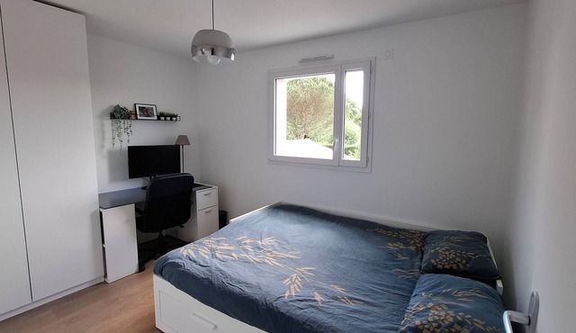 Family home near Nantes with public transport and shops