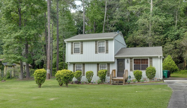 Family Home Near Panola Mountain State Park!