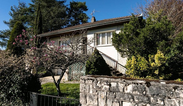 Family home near Rocamadour with garden and wifi