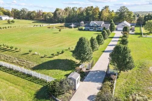 Family Home on 9 Acres! Climbing Wall and Gym