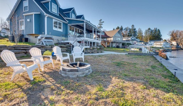 Family Home on Lake Newton with Deck and Fire Pit