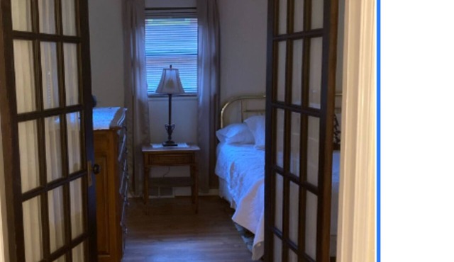 Family home,Pgh E suburb,safe,clean,roomy,2ba,pkg