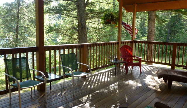 Family Home right on Lake Five, 3 Miles from Glacier Park's west entry