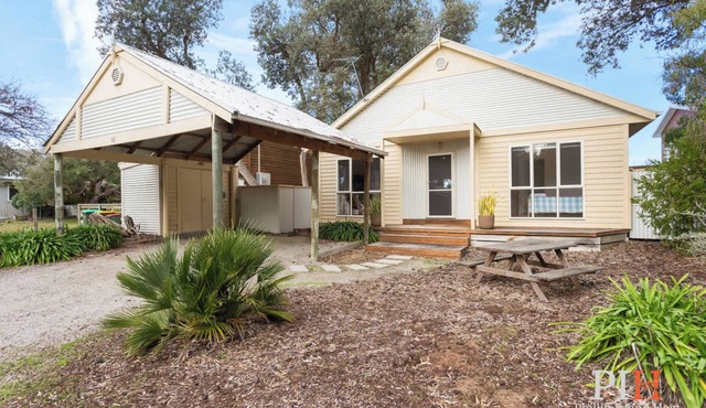 Family Home Silverleaves Sleeps 12